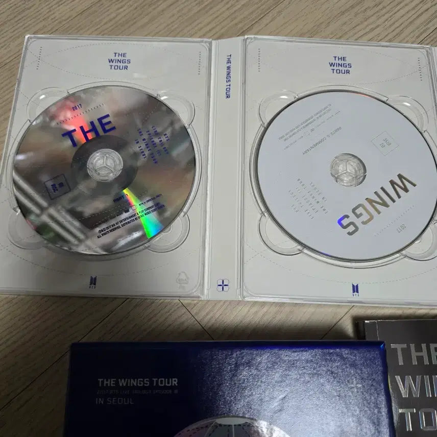 [BUNJANG] BTS Wings Tour Concert DVD Jin Photocard Bundle Set / 방탄 윙즈투어 콘서트 dvd 석진 포카포함 풀셋양도. bts JIN 윙파콘