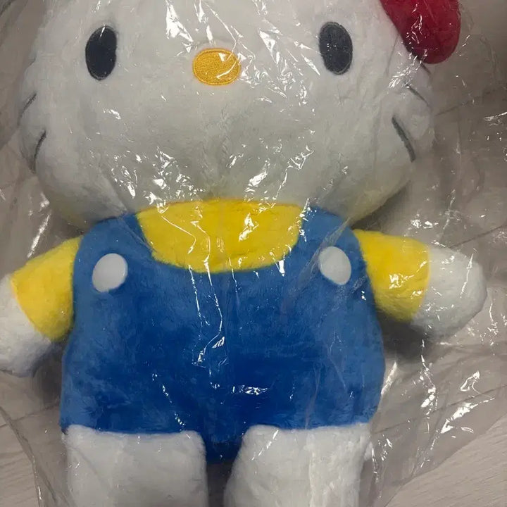 [BUNJANG] Hello Kitty Plush Backpack 35cm &amp; Kitty Keycap Keyboard Set / (새상품) 헬로키티 인형백팩 35cm, 키티 키캡키보드
