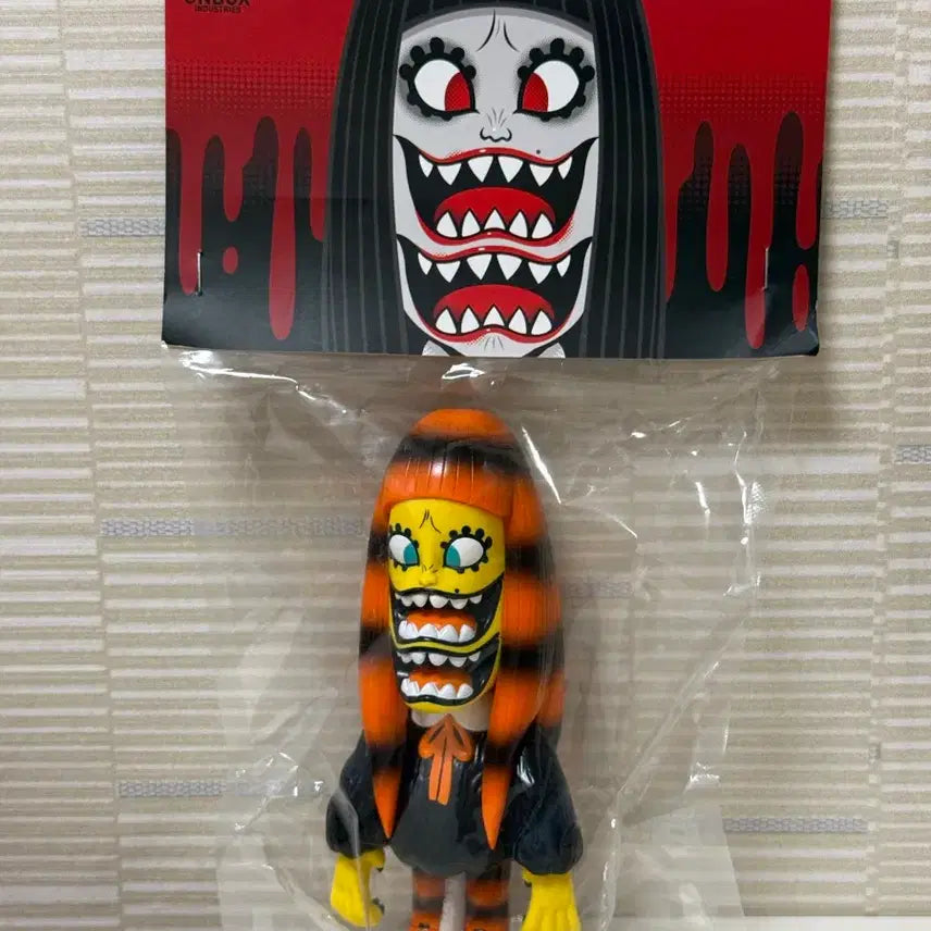 [BUNJANG] Grape Brain Sofubi Geragera Art Toy / 그레이프 브레인 아트토이 소프비 게라게라 grapebrain sofubi