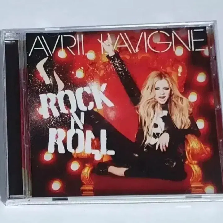 [BUNJANG] Avril Lavigne Rock N Roll CD / 에이브릴 라빈 Rock N Roll 앨범 시디 CD