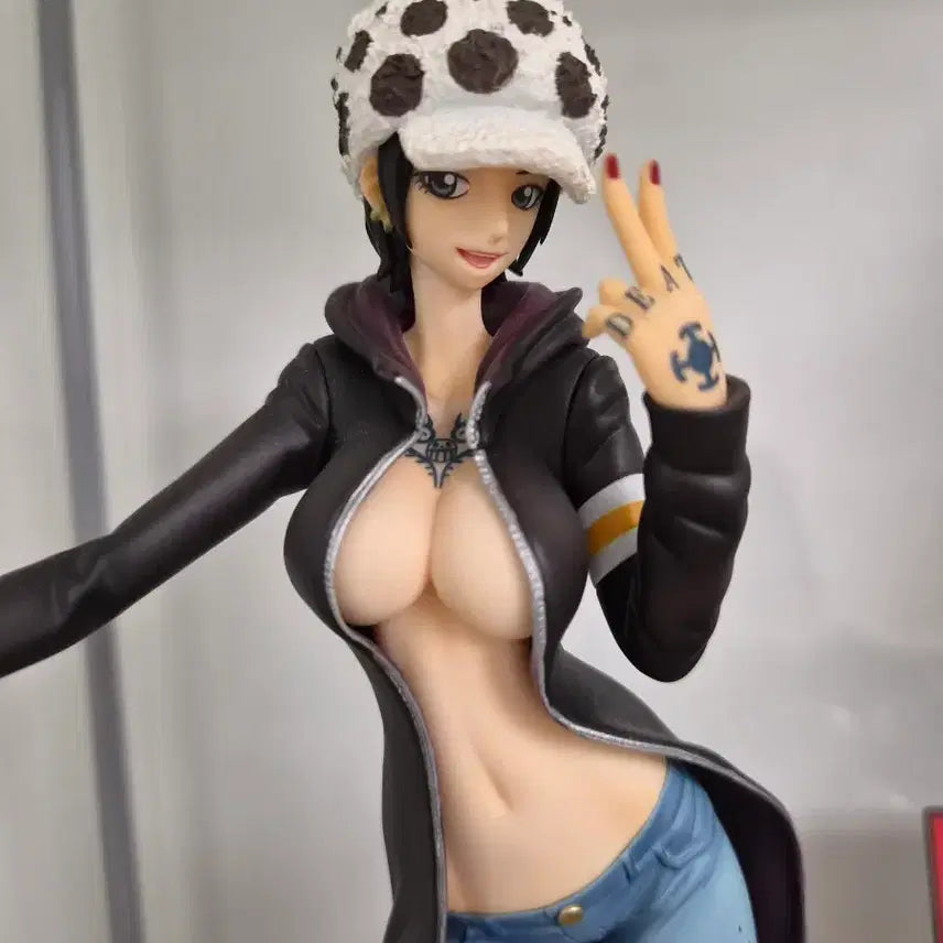 [BUNJANG] One Piece POP IRO Trafalgar Law Figure (TS Version) / 원피스 pop iro 피규어 트라팔가 로우 개봉양품