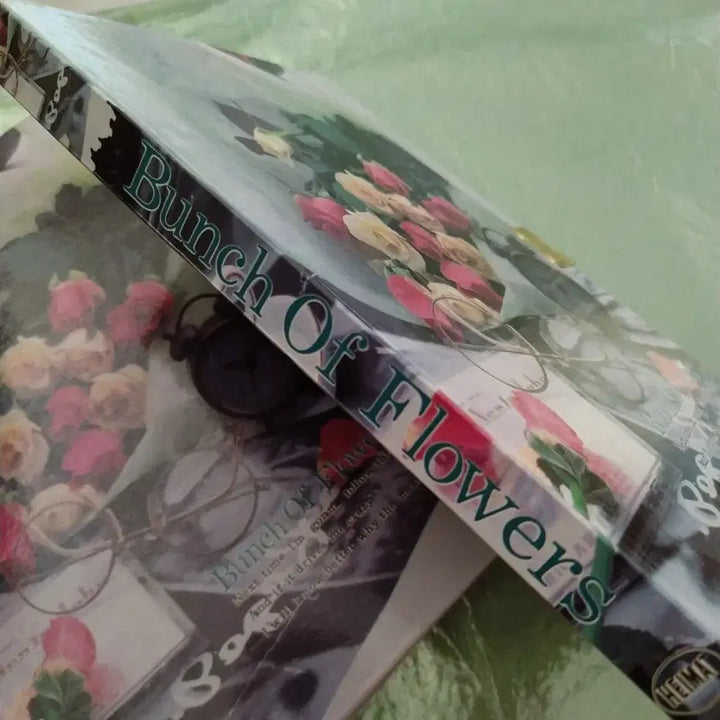[BUNJANG] Retro Flower Key Diary with Lock / 레트로 플라워 열쇠 다이어리 / 옛날 비밀 일기장 고전 시화집 빈티지 문구 장미 인테리어 소품