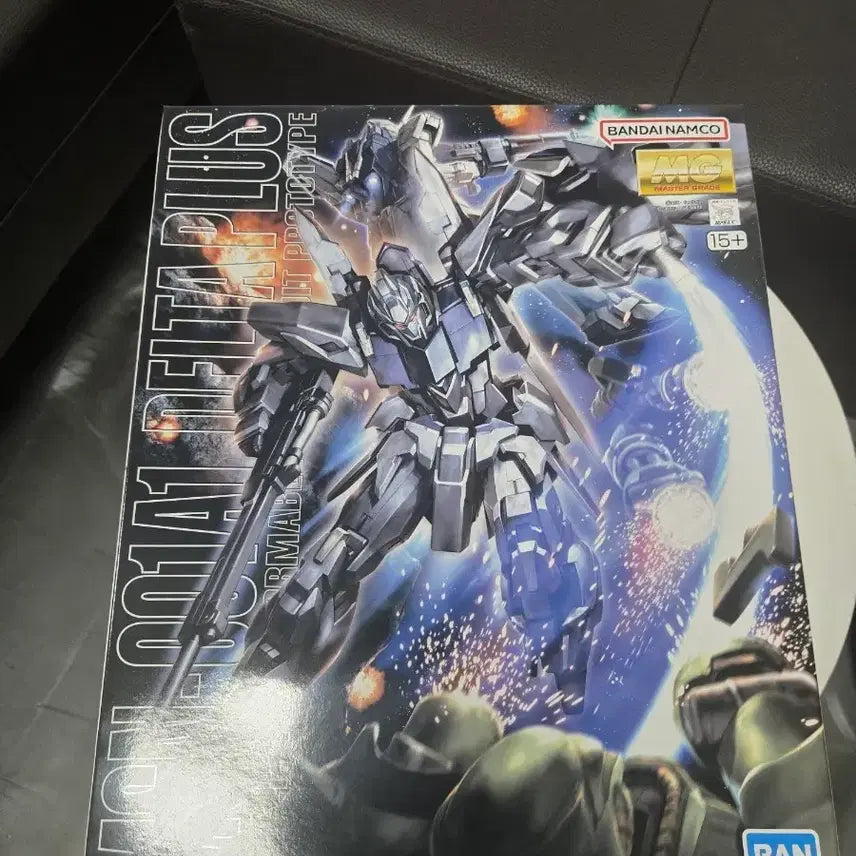 [BUNJANG] Bandai MG 1/100 Delta Plus Gundam Plastic Model Kit / 반다이 MG 1/100 델타 플러스 건담 프라모델