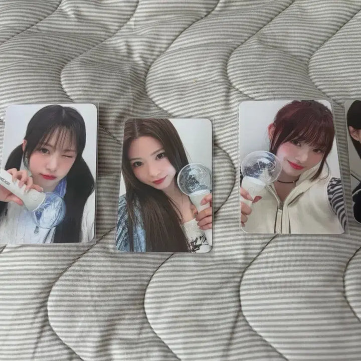 [BUNJANG] RESCENE Official Lightstick Photocard Set / 초판 ) 리센느 응원봉포카세트