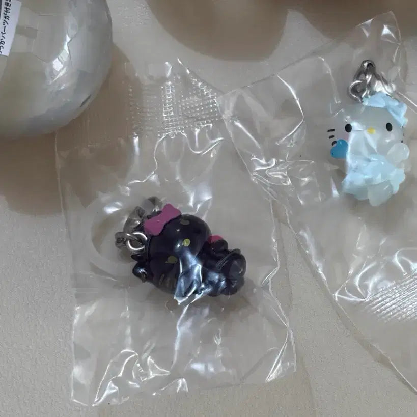 [BUNJANG] Bandai Hello Kitty Devil &amp; Angel Capsule Toys Bundle / (일괄판매) 반다이 헬로키티 메지루시 악마, 천사