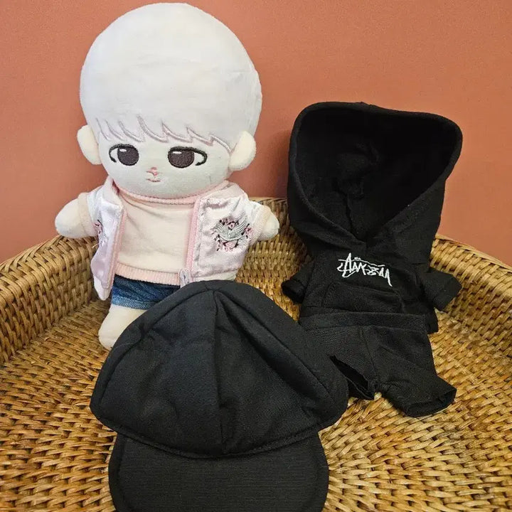 [BUNJANG] BTS Jimin 20cm Doll Bundle Set / 방탄 BTS 지민 20cm 인형 추가옷 포함 일괄 판매