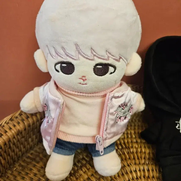 [BUNJANG] BTS Jimin 20cm Doll Bundle Set / 방탄 BTS 지민 20cm 인형 추가옷 포함 일괄 판매