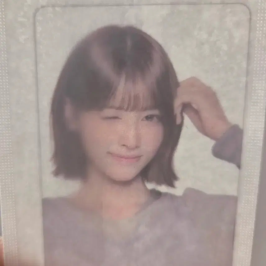 [BUNJANG] RESCENE Mei Photocard (Sealed) / [+덤] 리센느빵 CU 메이 포카 (미개봉)