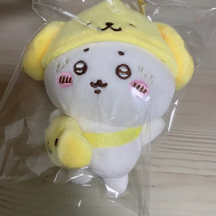 [BUNJANG] Chiikawa x Pompompurin Collaboration Keychain / 치이카와 콜라보 키링