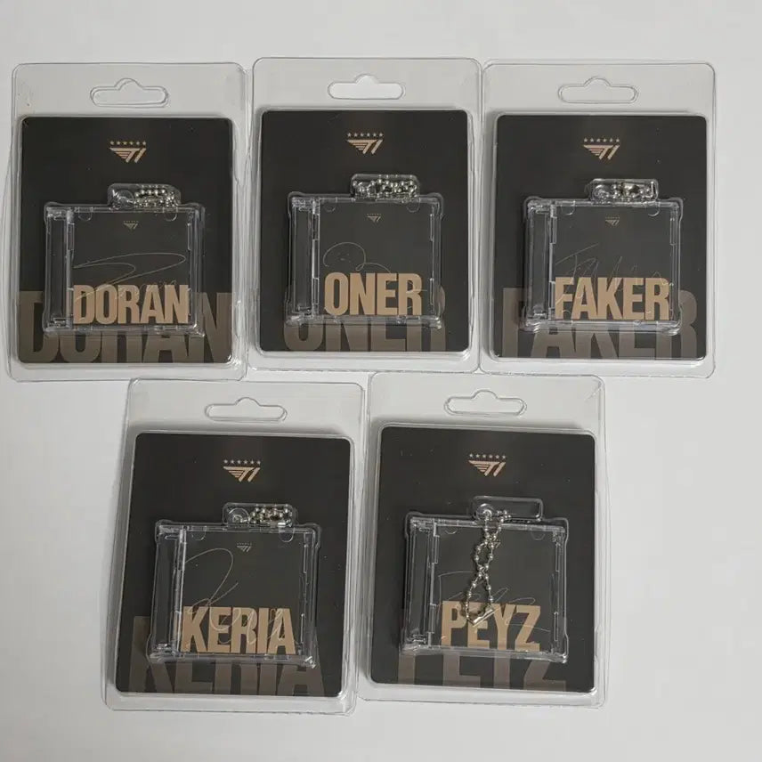 [BUNJANG] T1 Gangnam Basecamp NFC Keyring Bundle Set / T1 티원 강남 베이스캠프 베캠 nfc 키링 도란 오너 페이커 페이즈 케리아 판매
