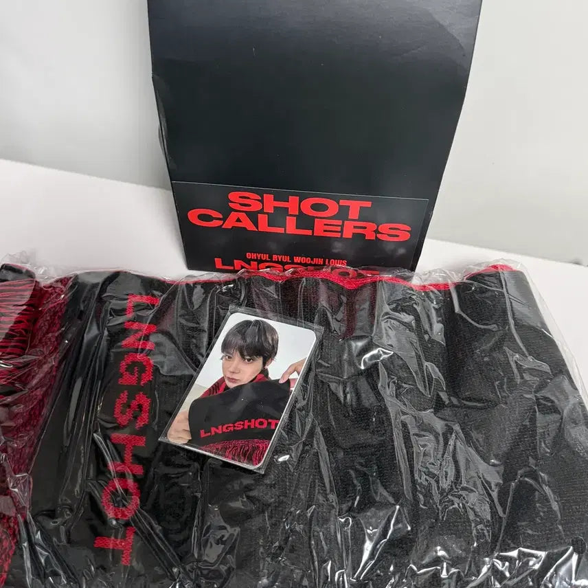[BUNJANG] Long Shot Showcase Scarf Bundle Set / 롱샷 쇼케이스 머플러 양도