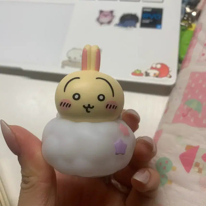 [BUNJANG] Usagi Sleeping on Cloud Light Gacha Figure / 먼작귀 우사기 구름위에서 잘자 라이트 가챠 피구어