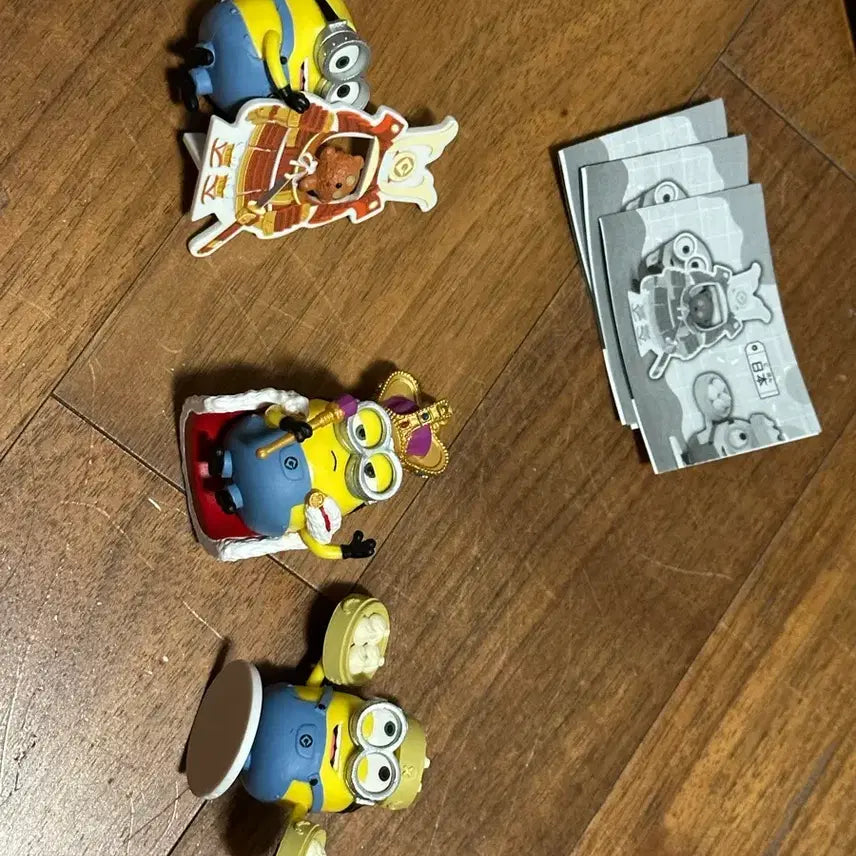 [BUNJANG] Minions Bello World Gacha Bundle Set Figures / 미니언즈 벨로 월드 가챠 일괄