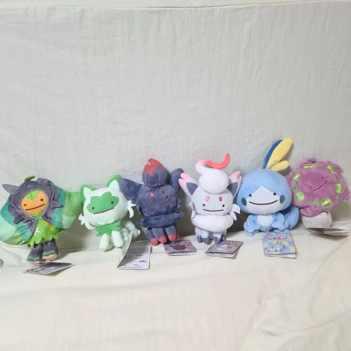 [BUNJANG] Pokemon Transform Ditto Plush Set (6 Variants) / 새상품) 포켓몬 변신메타몽 인형 6종 일괄(조로아,히스이조로아,화강돌,울머기,나오하,오거폰)