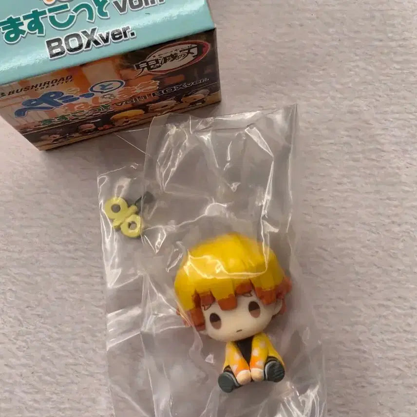 [BUNJANG] Demon Slayer Zenitsu Wind-Up Figure / 귀멸의 칼날 태엽 피규어 젠이츠