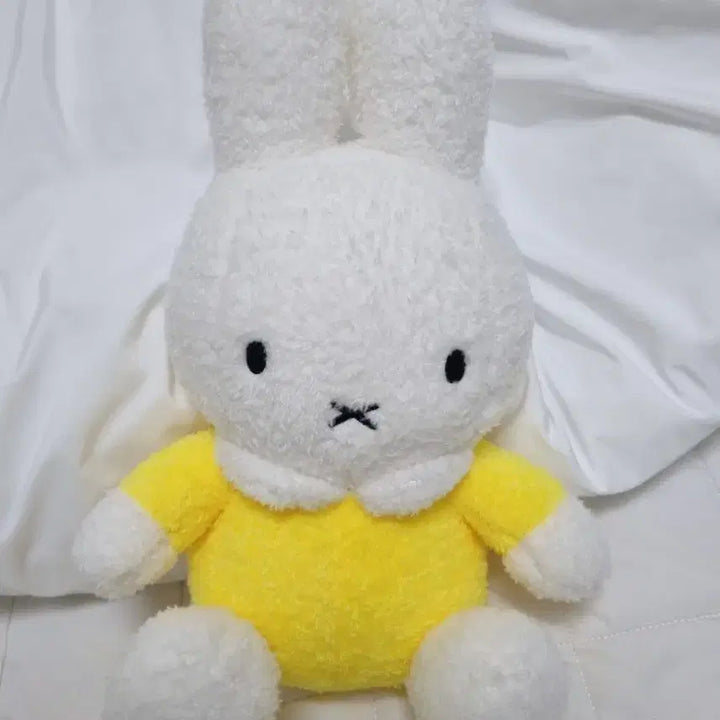 [BUNJANG] Miffy Sitting Plush Yellow 30cm Medium / 미피 인형 SITTING 옐로우 30cm 중형 인형 miffy
