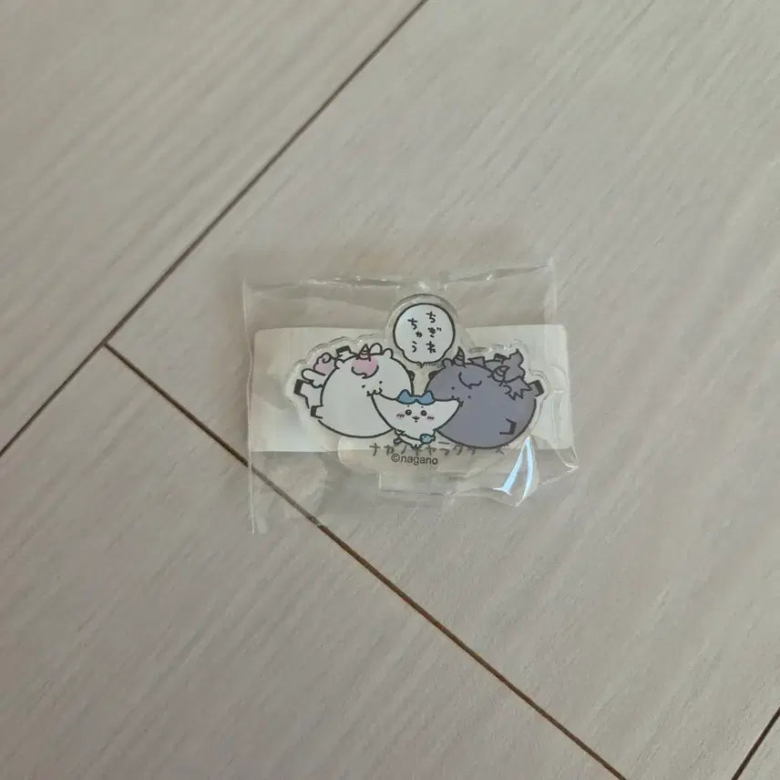 [BUNJANG] Chiikawa Hachiware Acrylic Stand / 치이카와 하치와레 아크릴스탠드