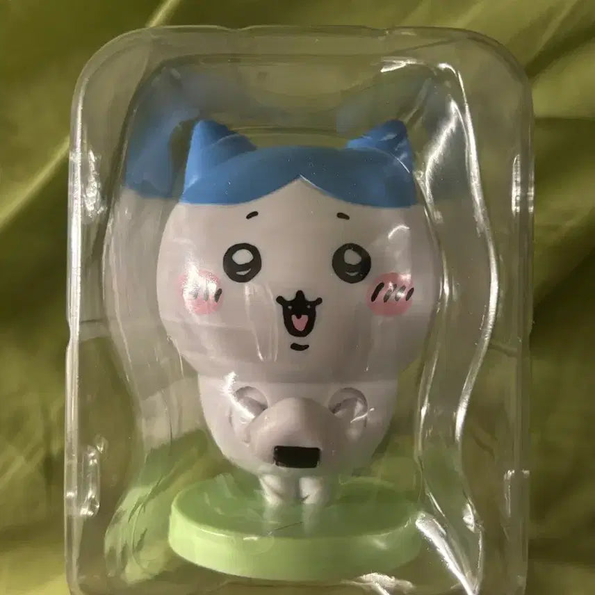 [BUNJANG] Chiikawa Hachiware Figure Gacha (Sealed) / 치이카와 먼작귀 하치와레 피규어 가챠 (미개봉)