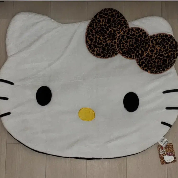 [BUNJANG] Vintage Hello Kitty Leopard Print Rug/Doormat / 고전 키티 러그 발매트 레오파드 키티 호피 키티