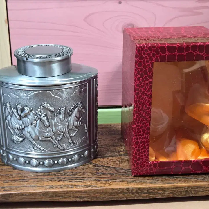[BUNJANG] Palmadu Pewter Tea Caddy with Dynamic Horse Sculpture / 팔마도 주석 차통