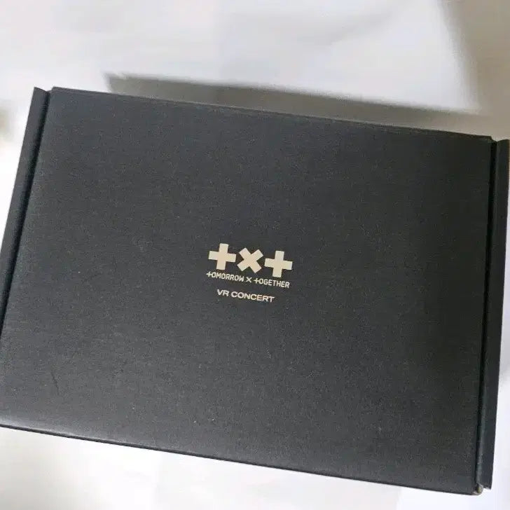 [BUNJANG] TXT VR Concert Box Glasses Only / 투바투 TXT VR콘서트 박스 안경만 양도.