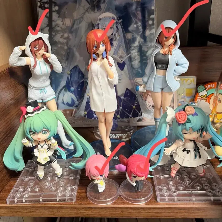 [BUNJANG] Nakano Miku Figure 3-Figure Bundle Set / 나카노 미쿠 피규어 3개 일괄