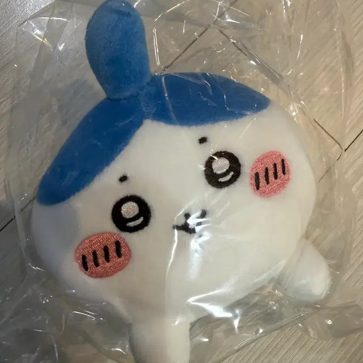 [BUNJANG] Chiikawa Hachiware Sitting Plush (Sealed) / 치이카와 하치와레 엉덩이 마스코트 누이(미개봉)
