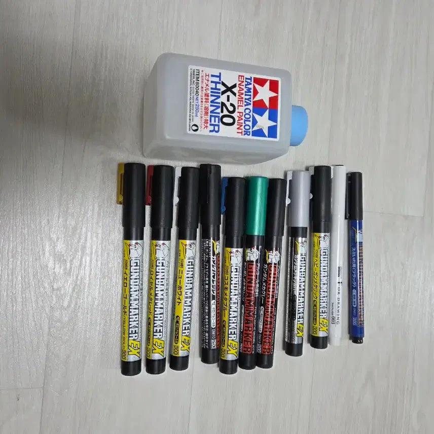 [BUNJANG] Gundam Tools Bundle Set (Markers, Topcoat, etc.) / 건담 마커 탑코트등 건담 공구 일괄