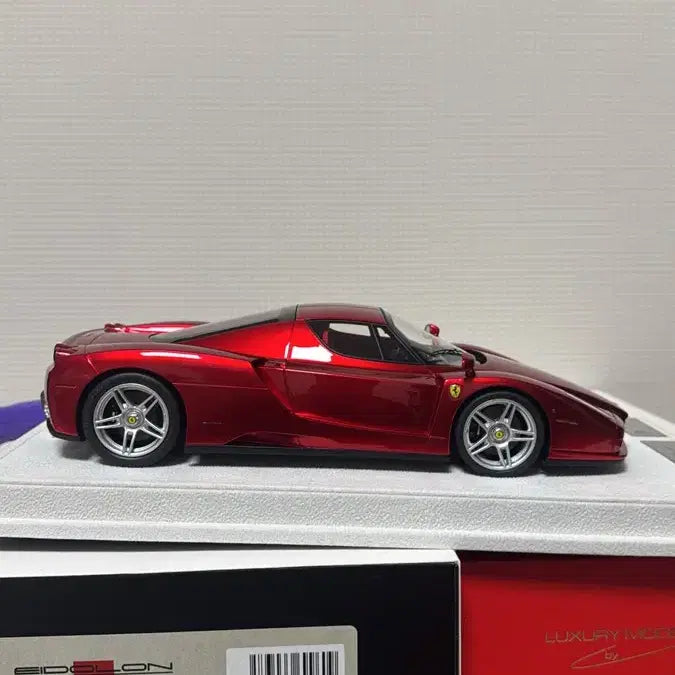 [BUNJANG] GAVIN Enzo Resin 1:18 Scale Model / 1:18 GAVIN 엔초 레진