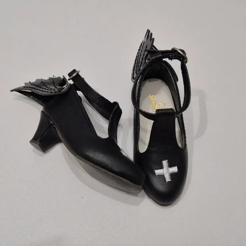[BUNJANG] MDD Cross Shoes Black / [MDD] 해외딜러제 십자가 구두