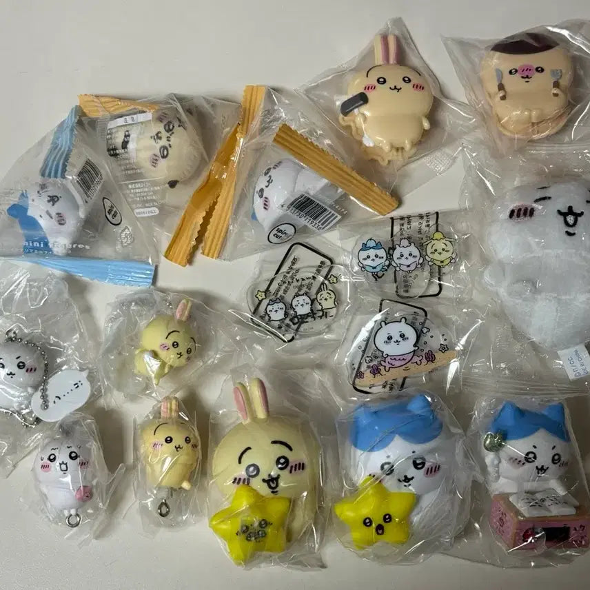 [BUNJANG] Chiikawa Usagi Figure Keychain (Sealed) / 치이카와 대롱 가챠 우사기 미개봉 새상품 피규어 키링
