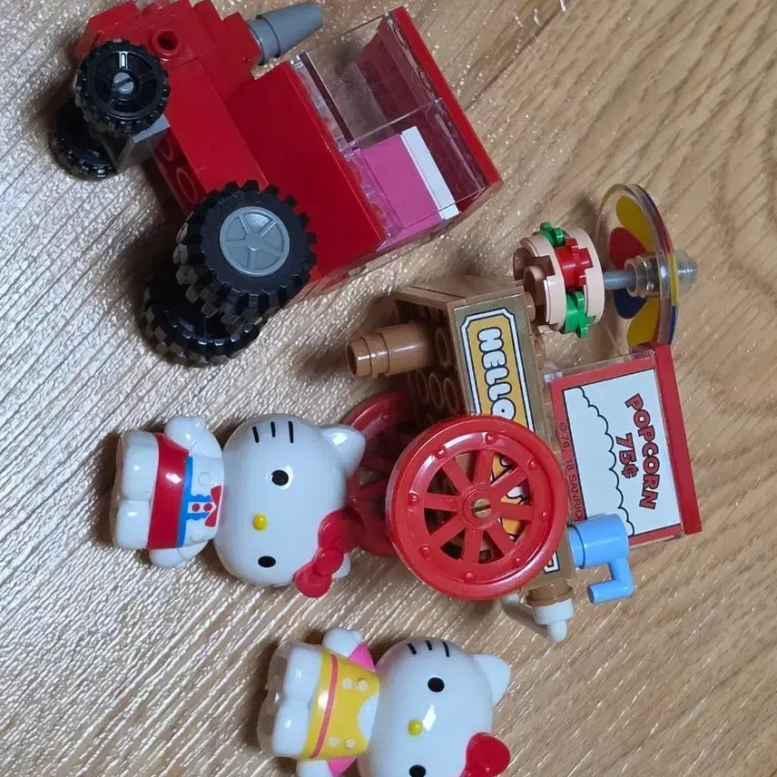 [BUNJANG] Sanrio Hello Kitty Lego Gacha Bundle Set / 헬로키티 레고 가챠 일괄 산리오