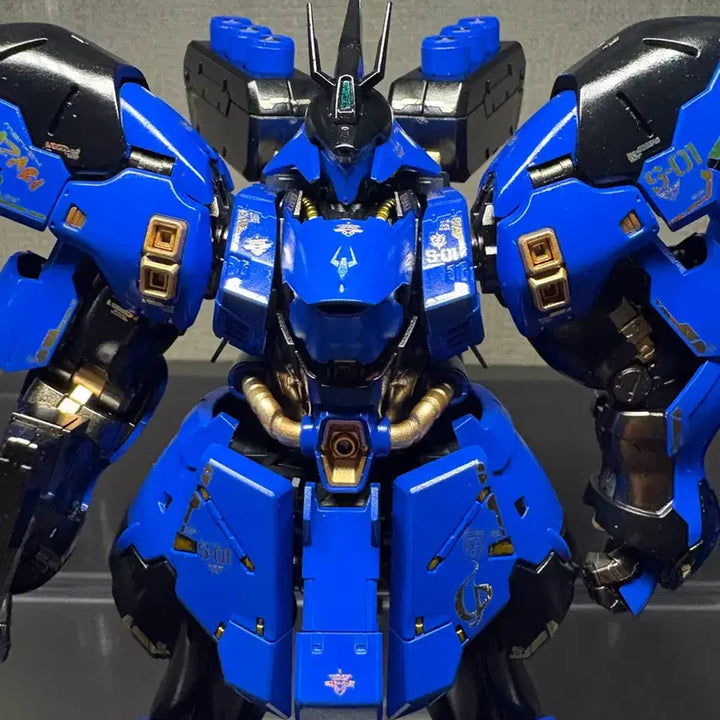 [BUNJANG] RG Sazabi Custom Painted Model / Rg 사자비 도색작