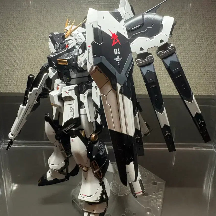 [BUNJANG] RG Hi-Nu Gundam Custom Painted Model / Rg 하이뉴건담 도색작