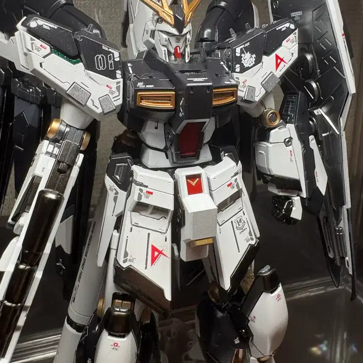 [BUNJANG] RG Hi-Nu Gundam Custom Painted Model / Rg 하이뉴건담 도색작