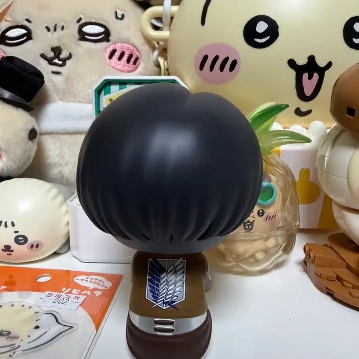 [BUNJANG] Attack on Titan Levi Look Up Figure / 진격의거인 리바이 룩업