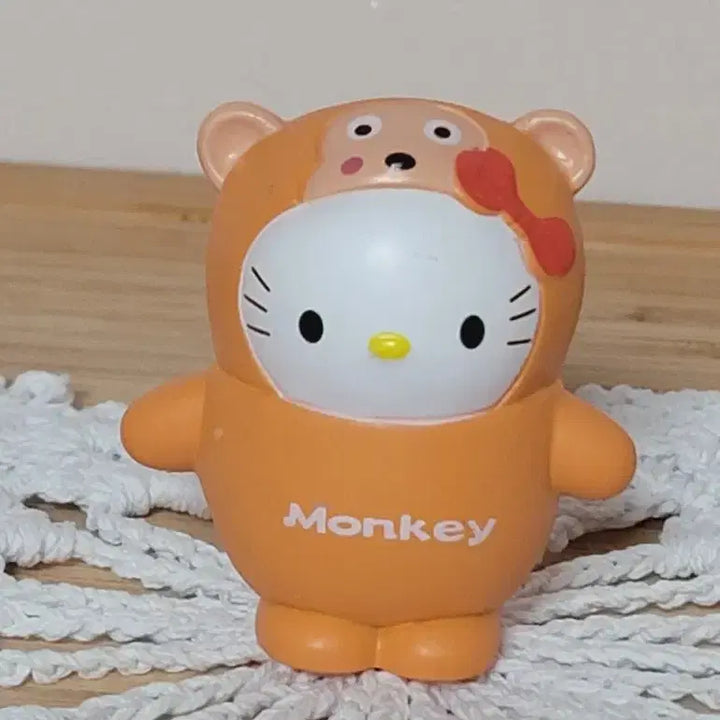 [BUNJANG] Sanrio Hello Kitty Mini Figure Set / 정품 산리오 헬로키티 인형탈 코스프레 미니 피규어 3종/ 일괄판매