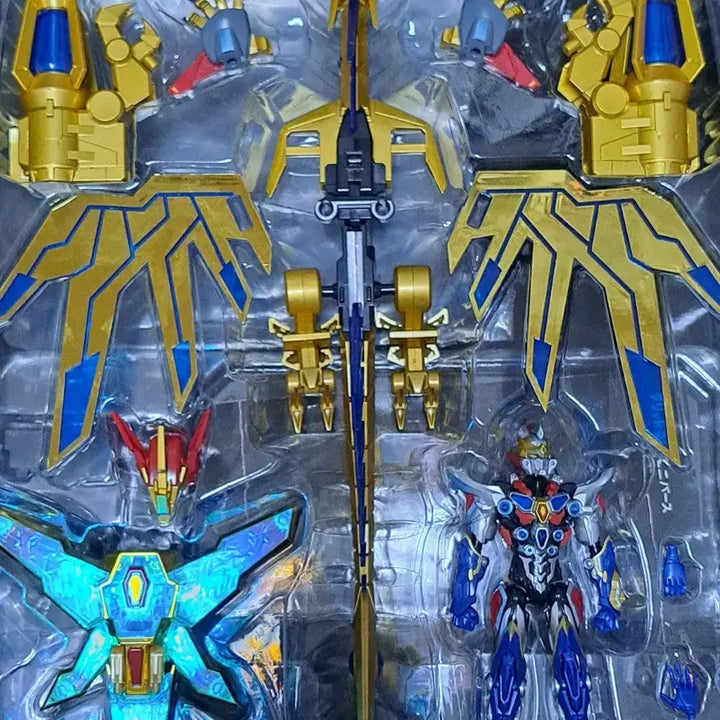 [BUNJANG] The 합체 Gridman Big Goldburn Figure / 더합체 그리드맨 빅 골드번 팝니다. 슬리브 포함
