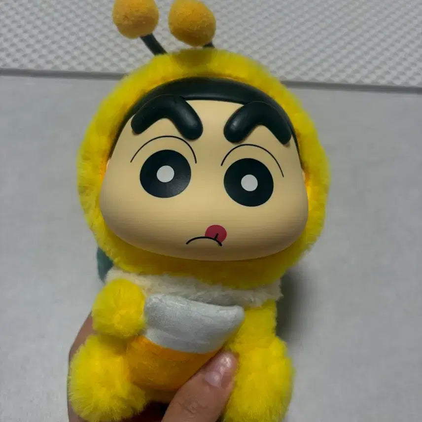 [BUNJANG] Crayon Shin-chan Bee &amp; Red Panda Plush Bundle Set / 짱구 꿀벌,레서판다 일괄