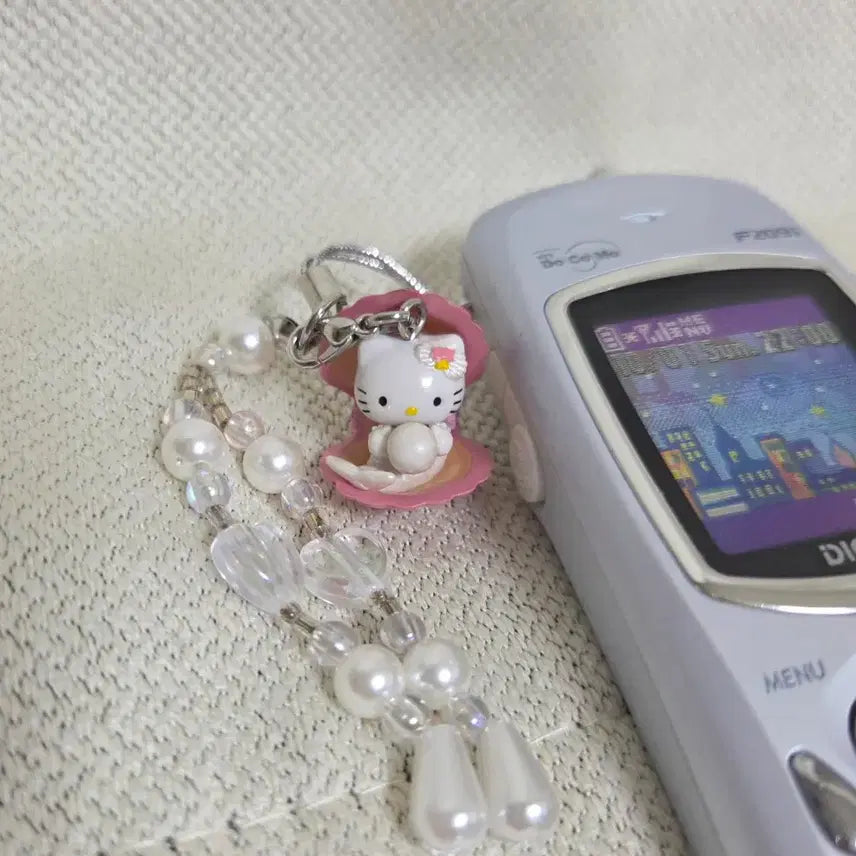 [BUNJANG] Vintage Y2K Docomo Mock-up Phone Hello Kitty Charm / 고전 Y2K 도코모 모형폰 목업폰 고전폰 일본폰 갸루폰 헬로키티 키링