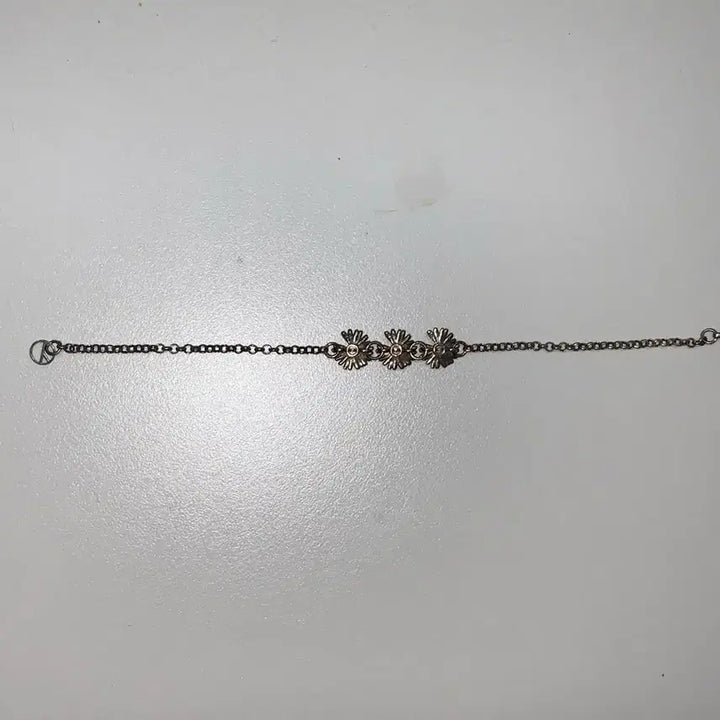 [BUNJANG] Peaceminusone Daisy Bracelet (Size S) / 피스마이너스원 피마원 데이지팔찌 s 판매합니다