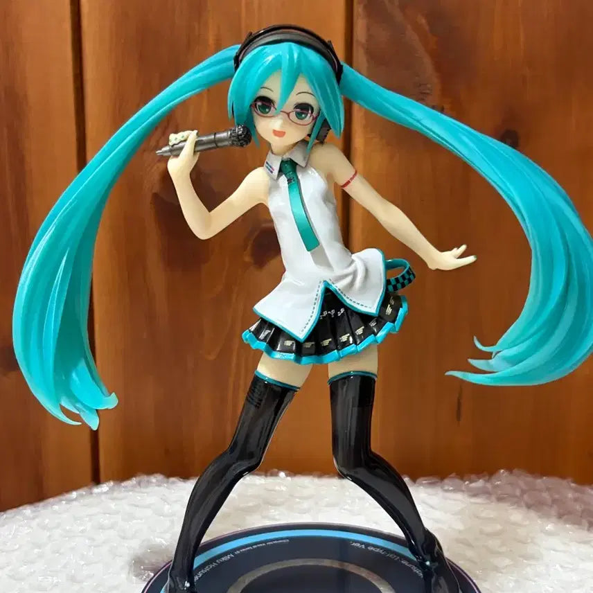 [BUNJANG] Good Smile Hatsune Miku Lat式 Figure / 굿스마일 하츠네 미쿠 lat식 피규어