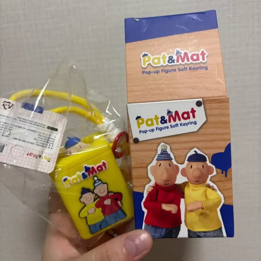 [BUNJANG] Pat &amp; Mat Popup Figure Soft Keychain (Pat) / 패트와매트 팝업피규어 말랑키링(패트)