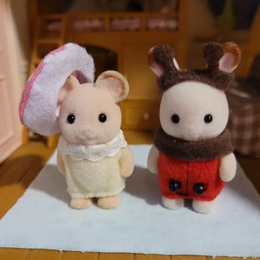 [BUNJANG] Sylvanian Families Old Fairy Tree Acorn Mouse Rabbit Bundle Set / 실바니안 올드 요정나무 도토리쥐 토끼