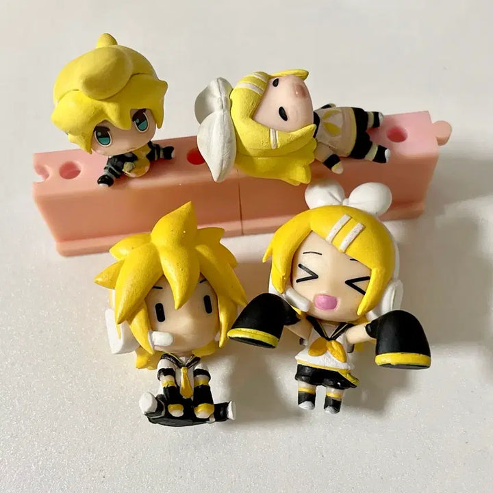 [BUNJANG] Vocaloid Kagamine Rin Len Desktop Hyper Mini Ear Cap Mini Classic Figure / 보컬로이드 카가미네 린 렌 데스크탑 히퍼 미니 이어캡 미니 고전 피규어