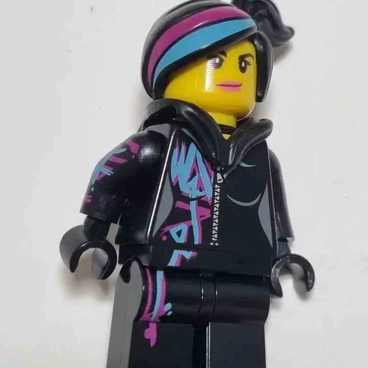 [BUNJANG] LEGO Lucy Wildstyle Minifigure / 레고 루시 와일드스타일 피규어