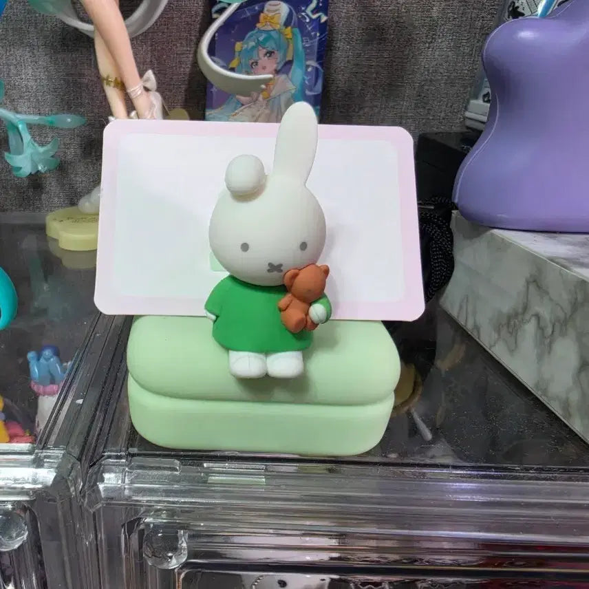 [BUNJANG] Miffy Sofa Gacha Figure / 미피소파