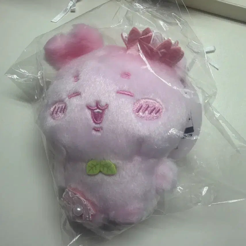 [BUNJANG] Chiikawa Sakura Kani Mascot (Official) / 치이카와 벚꽃 사쿠라 카니 ( 정품 )