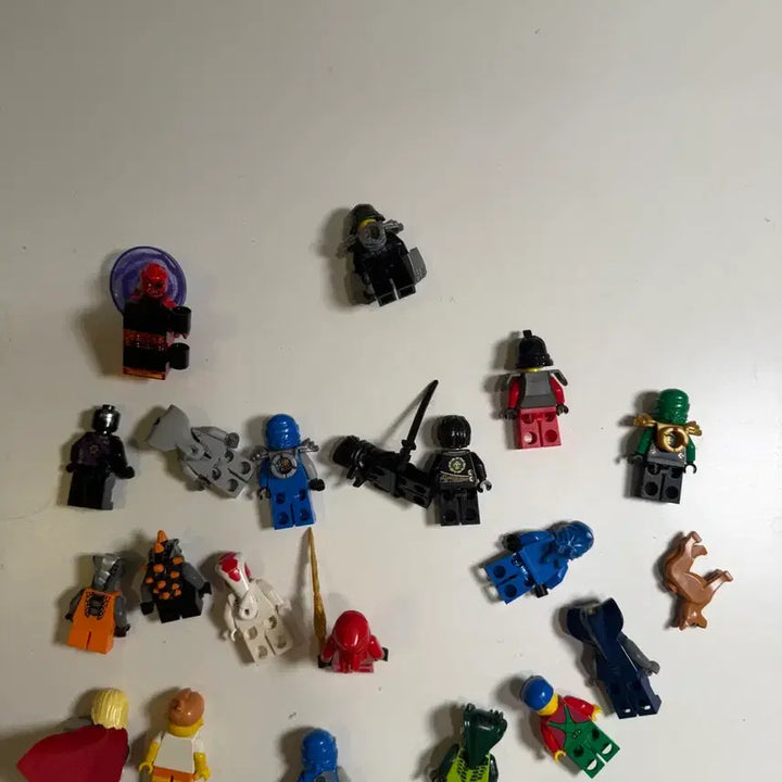 [BUNJANG] Ninjago &amp; Assorted Figures Bundle (Includes Lloyd) / 닌자고 및 기타 피규어 일괄 판매(로이더 포함)