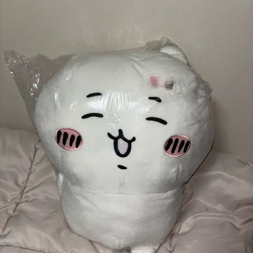 [BUNJANG] Chiikawa Extra Large Plush Doll (Sealed) / 미개봉 치이카와 빅누이 인형